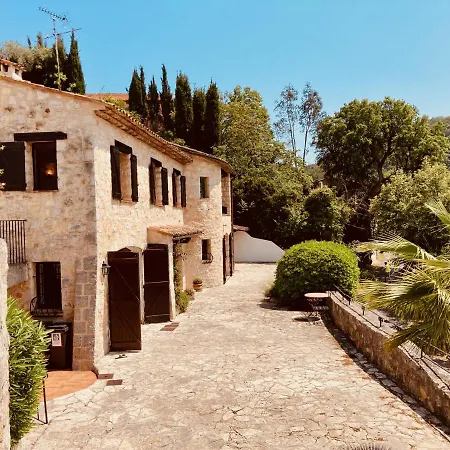 With Spectacular Views - Pool House With Outdoor Kitchen And Pizza Oven